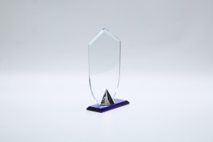 Transparent crystal transparent plaque trophy with transparent and black base